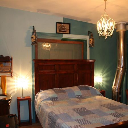 L'Oasis Du Pirate Bed and Breakfast Lévis Buitenkant foto